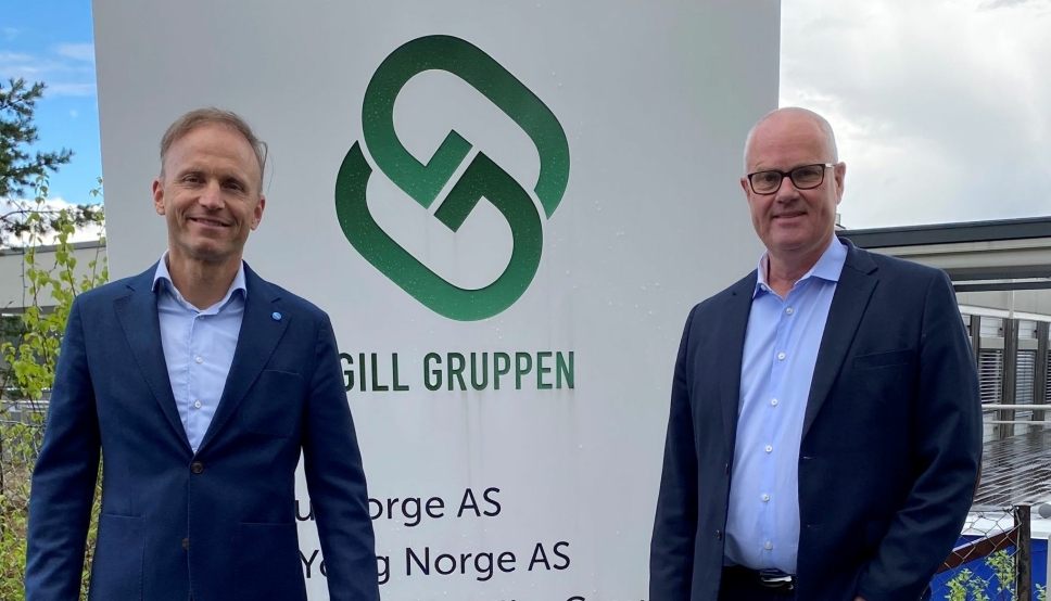 Thor Drechsler i Bil i Nord (t.v.) og adm. direktør Jan Kåre Holmedal i Norwegian Mobility Group.