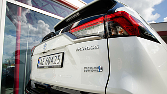 Ladbare hybrider: Så mye av avgiftsøkningen har importørene lagt på bilprisen