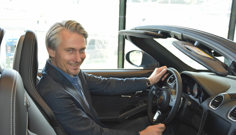 Morten Scheel er administrerende direktør hos Porsche-importøren Autozentrum Sport.