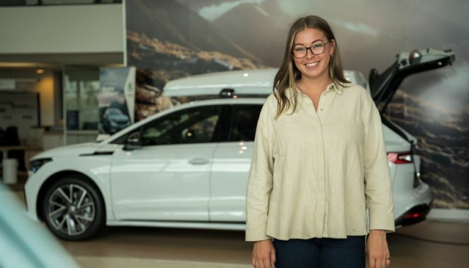 Glad i biler og interessert i en karriere innen salg? Vi søker salgstrainee Skoda!