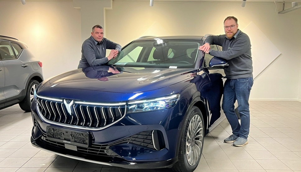 F. v.: Bård Sørensen og Marius Dreyer, som i fjor etablerte bruktbilforretning etter mange års fartstid i Sulland-systemet.