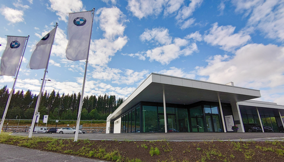Bavaria skal selge MG fra forhandlerne i Molde (bildet) og Kristiansund.