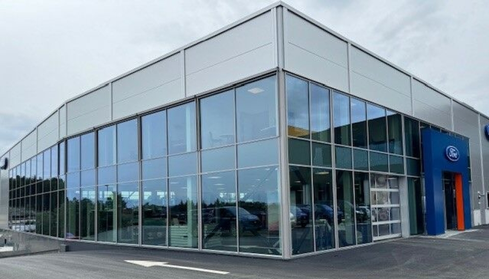 Det nye Kverneland-anlegget er et 2.800 kvadratmeter stort Ford-anlegg, med egen nyttekjøretøy-avdeling.